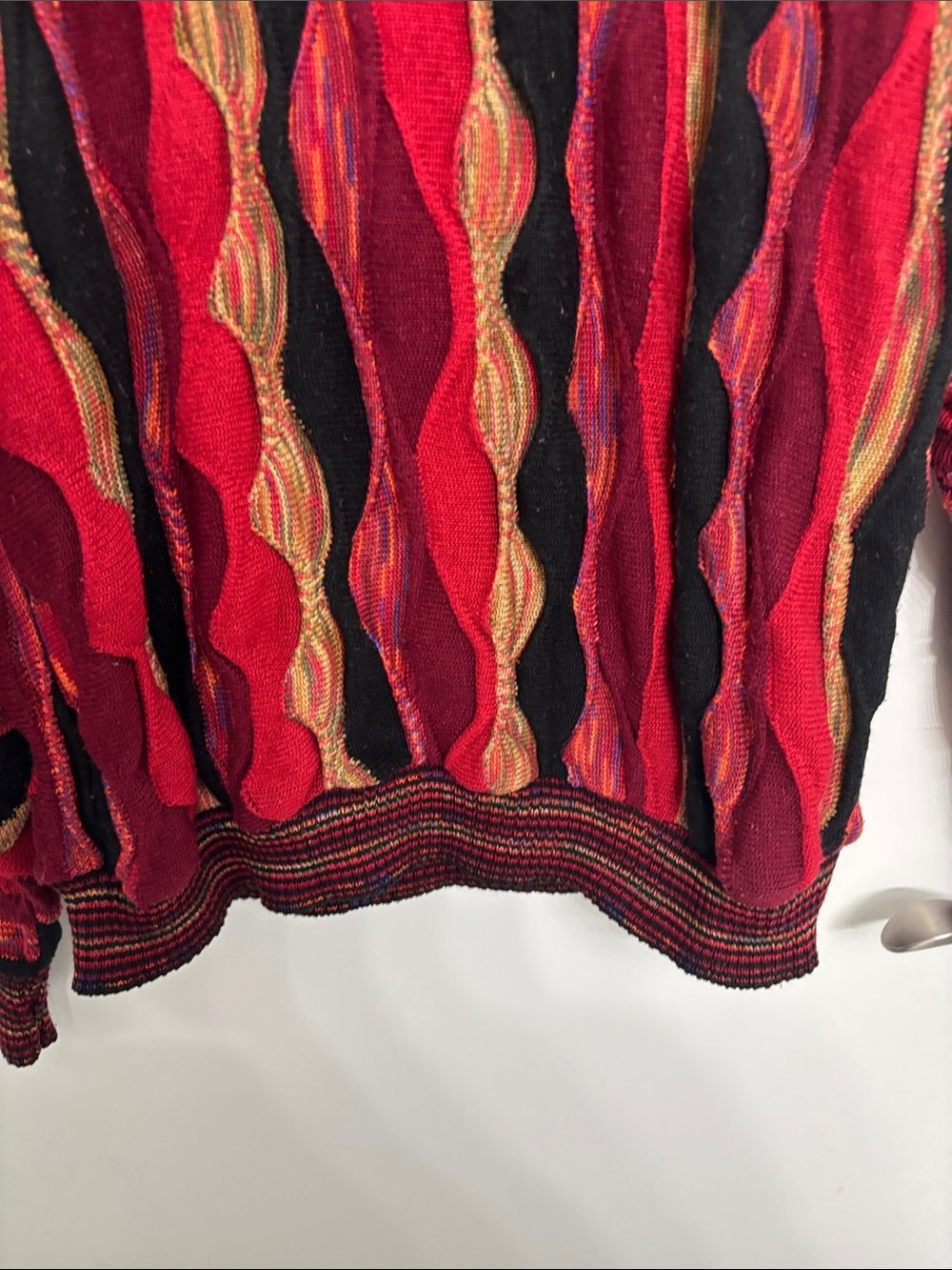 Vintage Protege Men's Red Multi-Color Wave Knit Sweater - Picture 4 of 6